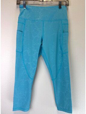Zyia Active Women's Floral Textured High-Waisted Pocket Capri Leggings 6-8 Blue
